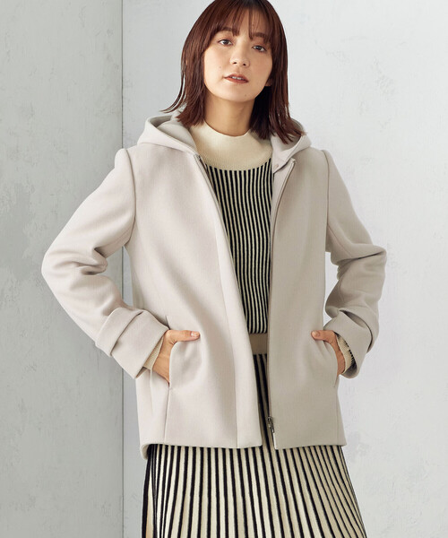 COMME CA ISM(コムサイズム)の「フーデットショートコート(その他アウター・レディース・グレイッシュベージュ/モカ/ネイビー・MEDIUM/LARGE)」の3枚目の写真