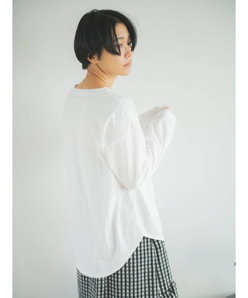 Ungrid(アングリッド)の「ラウンドロングスリーブTee(Tシャツ/カットソー・レディース・ブラック/オフホワイト・FREE)」の4枚目の写真