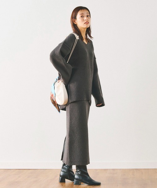 Droite lautreamont（ドロワットロートレアモン）の「Vネックブークレーニット《手洗い可能》（ニット/セーター・レディース・パープル/オフホワイト/チャコールグレー・M）」の13枚目の写真