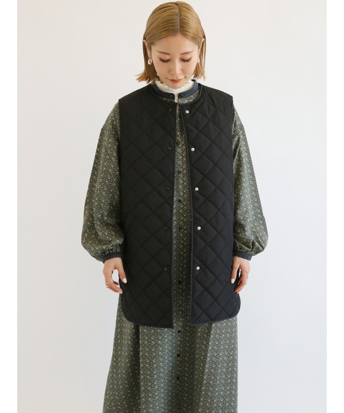 Samansa Mos2 blue(サマンサモスモスブルー)の「フリルニットプルオーバー(ニット/セーター・レディース・ブラック/オフホワイト/イエロー/シルバーグレー・フリ-)」の5枚目の写真