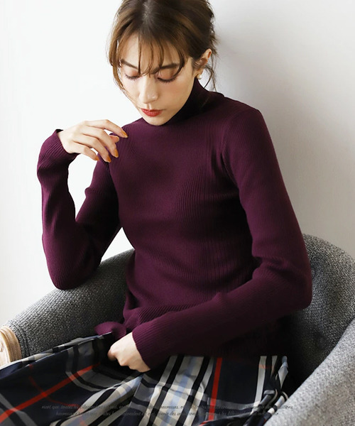 REAL CUBE（リアルキューブ）の「やわもちランダムリブタートルニット（ニット/セーター・レディース・ブラック/ワインレッド・FREE）」の5枚目の写真