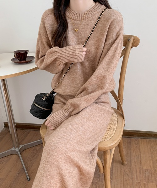 ABITOKYO(アビトーキョー)の「ボリュームスリーブクルーネックプルオーバー&バックスリットタイトスカートセットアップ(セットアップ・レディース・ブラック/グリーン/モカ/ベージュ・FREE)」の17枚目の写真