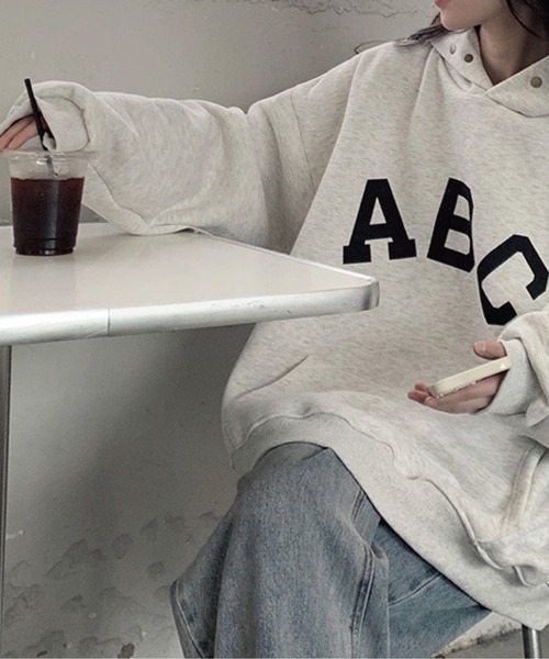 ABCロゴプリントBIGシルエットプルパーカー（パーカー）｜meJane（ミー