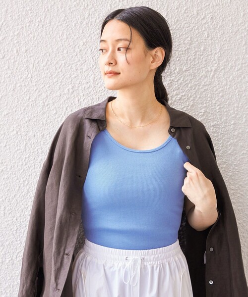 SHIPS(シップス)の「オーガニック コットン タンクトップ ◇(タンクトップ・レディース・オフホワイト/ライトブルー/ダークグレー/ベージュ・ONE SIZE)」の14枚目の写真