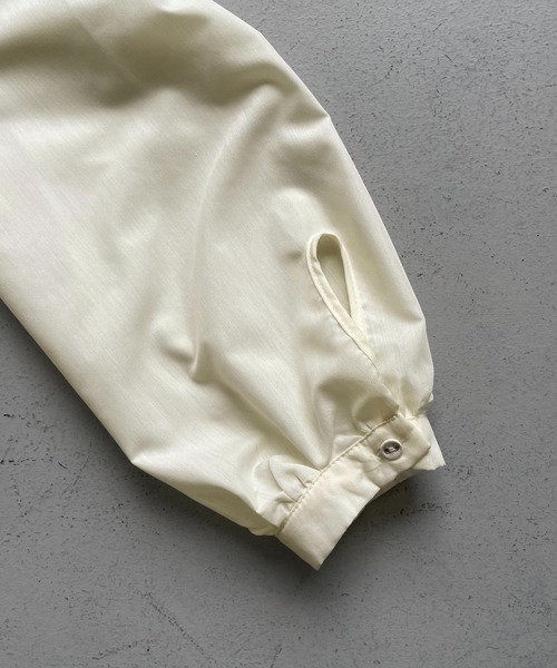 CLEIO（クレイオ）の「【CLEIO】ヨークシャツ（シャツ/ブラウス・レディース・ベージュ/サックスブルー/オフホワイト・FREE）」の9枚目の写真