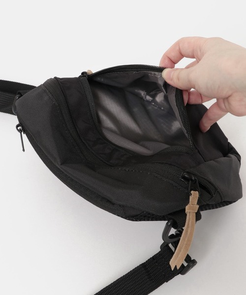 URBAN RESEARCH DOORS（アーバンリサーチドアーズ）の「URD MINI SHOULDER BAG（ショルダーバッグ・メンズ・チャコールグレー/アイボリー/その他1/オリーブ/ブラック・-）」の14枚目の写真