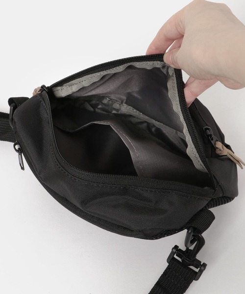 URBAN RESEARCH DOORS（アーバンリサーチドアーズ）の「URD MINI SHOULDER BAG（ショルダーバッグ・メンズ・チャコールグレー/アイボリー/その他1/オリーブ/ブラック・-）」の15枚目の写真