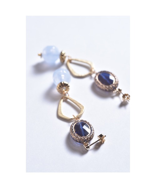 tone(トーン)の「【Astyle】blue×goldピアス(MA)(ピアス(両耳用)・レディース・ブルー・FREE)」の3枚目の写真