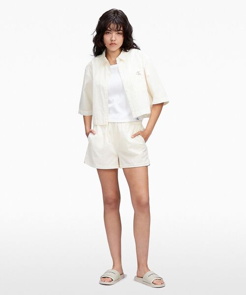 Calvin Klein(カルバン・クライン)の「ボクシーシアサッカーシャツ(シャツ/ブラウス・レディース・ホワイト・M/S/XS)」の4枚目の写真