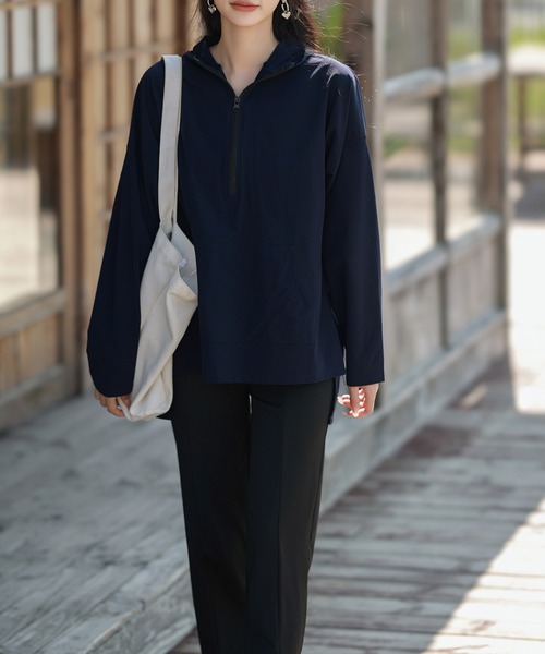 TeddyShop（テディショップ）の「【UVカット率 99%以上/UPF50+/軽量】レディース水着 長袖フード付きハーフジップラッシュガード パーカー+スリットレギンス 上下2点セット（パーカー・レディース・ブルー/ピンク/ホワイト/ネイビー・M/L）」の11枚目の写真