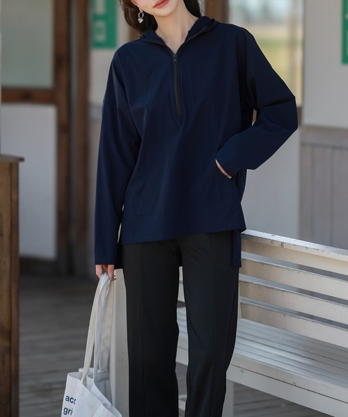 TeddyShop（テディショップ）の「【UVカット率 99%以上/UPF50+/軽量】レディース水着 長袖フード付きハーフジップラッシュガード パーカー+スリットレギンス 上下2点セット（パーカー・レディース・ブルー/ピンク/ホワイト/ネイビー・M/L）」の12枚目の写真