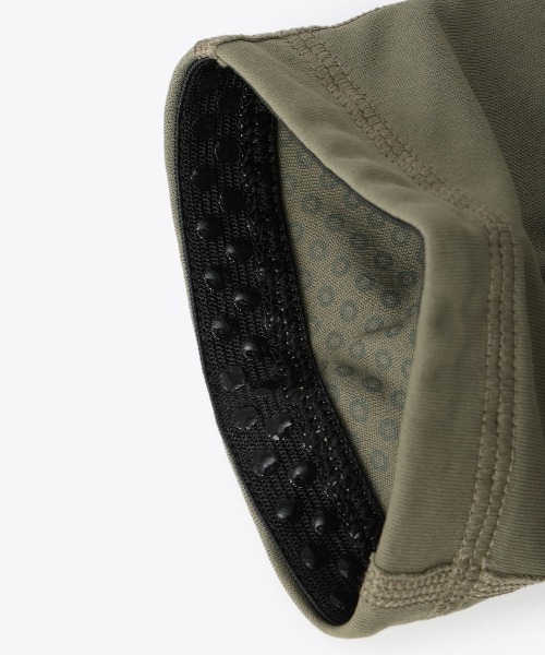 Columbia（コロンビア）の「Columbia/コロンビア アームカバー フリーザーゼロ II アームスリーブ 冷却 速乾 紫外線対策 UVカット CU1100（アームカバー・メンズ・カーキ/ブラック/ホワイト/オリーブ/ネイビー/グレー・S/M/L/XL/XS）」の9枚目の写真