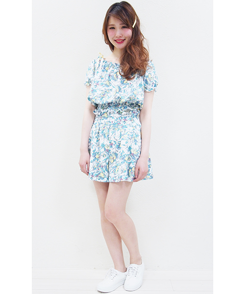 one after another NICE CLAUP(ワンアフターアナザーナイスクラップ)の「【non-no8月号掲載 ナイスクラップ】リゾートなブラウス(シャツ/ブラウス・レディース・オレンジ/グリーン/ネイビー・FREE)」の4枚目の写真