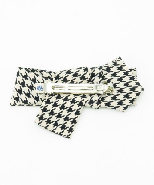 BEAMS BOY(ビームスボーイ)の「BEAMS BOY / 変形リボン バレッタ(バレッタ/ヘアクリップ・レディース・ブラック/ネイビー・ONE SIZE)」の5枚目の写真