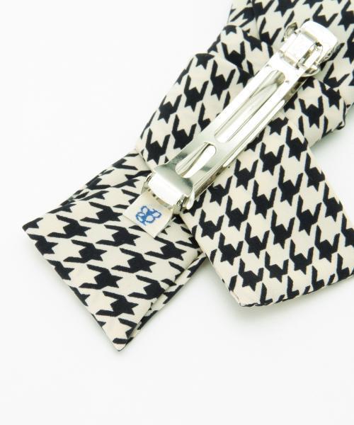 BEAMS BOY(ビームスボーイ)の「BEAMS BOY / 変形リボン バレッタ(バレッタ/ヘアクリップ・レディース・ブラック/ネイビー・ONE SIZE)」の7枚目の写真