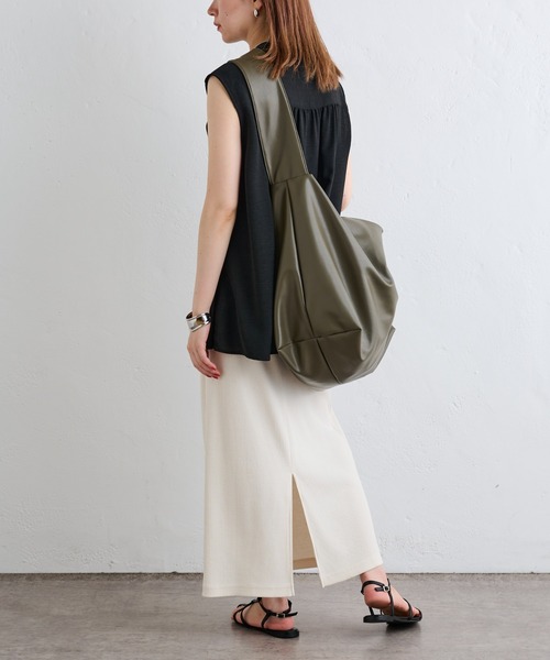 COLONY 2139（コロニートゥーワンスリーナイン）の「BIGショルダーバッグ（ショルダーバッグ・メンズ・ブラック/カーキ・FREE）」の20枚目の写真