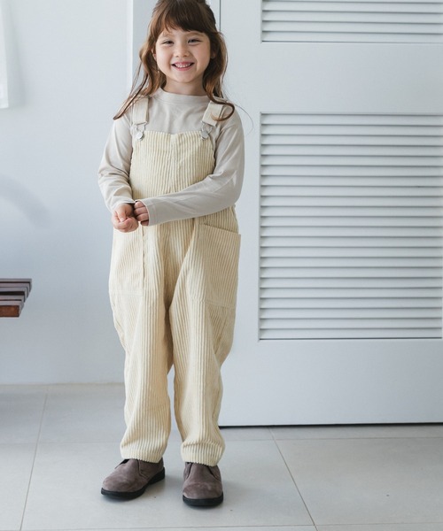 pairmanon（ペアマノン）の「【ママとおそろい】コーデュロイ サロペット（サロペット/オーバーオール・キッズ・ベージュ/ネイビー/ラベンダー/チャコールグレー/カーキ/ブラウン/アイボリー・100/110/120/130/140/150/90）」の2枚目の写真