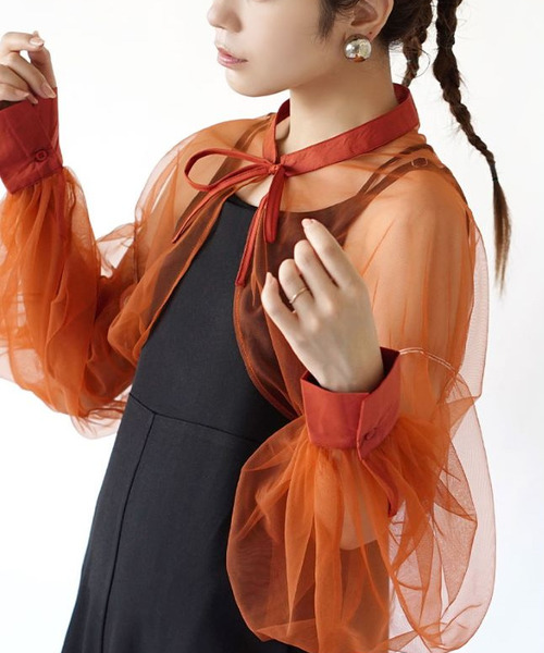 e-zakkamania stores（イーザッカマニアストアーズ）の「シアー パフスリーブボレロ（シャツ/ブラウス・レディース・ベージュ/ブラック/ダークグリーン/グレー/テラコッタ・M）」の16枚目の写真