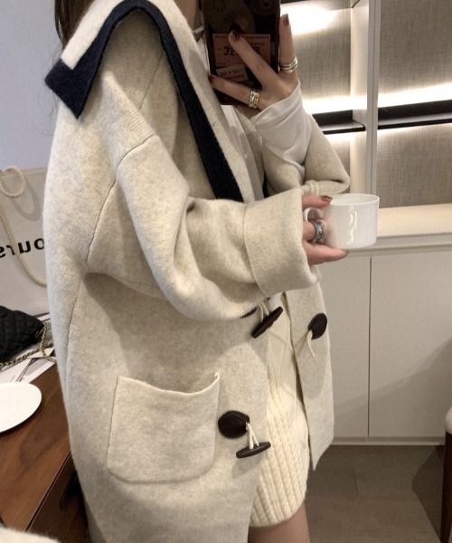 aimoha（アイモハ）の「セーラーデザインニット編みショートコート（ダッフルコート・レディース・ホワイト/ベージュ/ブラック・FREE）」の7枚目の写真
