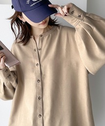 上品に映える。配色ステッチバンドカラー 袖ボリュームブラウス