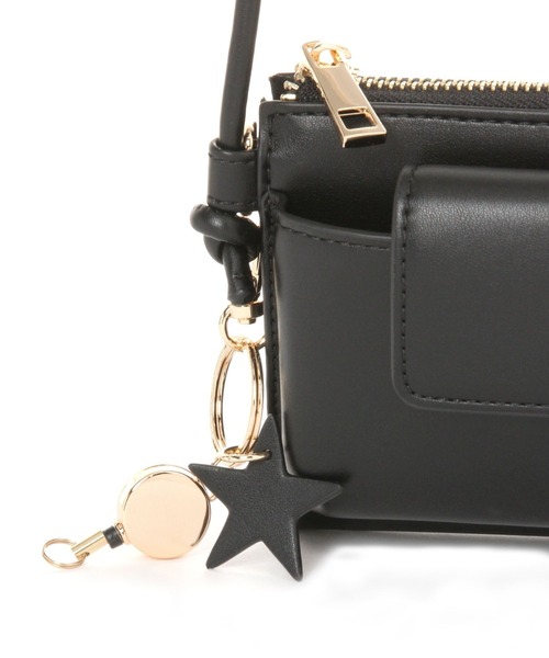 BAYFLOW（ベイフロー）の「フラップスマホショルダー（ショルダーバッグ・レディース・ライトグレー/ブラック/アイボリー・FREE）」の8枚目の写真