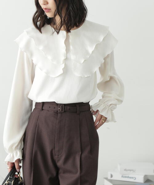 FREE'S MART（フリーズマート）の「ヴィンテージサテンフリルカラーブラウス（シャツ/ブラウス・レディース・ホワイト/ベージュ・FREE）」の4枚目の写真