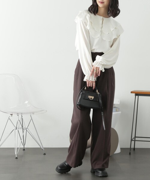 FREE'S MART（フリーズマート）の「ヴィンテージサテンフリルカラーブラウス（シャツ/ブラウス・レディース・ホワイト/ベージュ・FREE）」の9枚目の写真