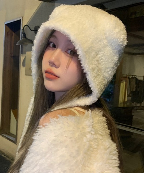 Vipoa(ヴィポア)の「テディベアボアニットフードキャップ(ニットキャップ/ビーニー・レディース・ホワイト/ブラウン/ブラック/ベージュ/チャコールグレー・FREE)」の12枚目の写真