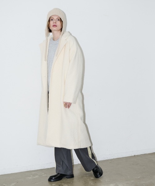 AIC.（エーアイシー）の「オーバーサイズダブルチェスターボアコート（チェスターコート・レディース・オフホワイト/ブラック/グレー・FREE）」の5枚目の写真