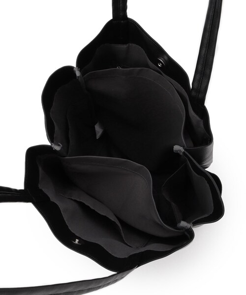 ITS'DEMO（イッツデモ）の「◆【仕分けしやすい6ポケット／オンオフ使える／A4OK】収納上手になれるトート（トートバッグ・レディース・アイボリー/ブラック/ナチュラル/グレー/シルバー/ブルー系その他・00）」の10枚目の写真