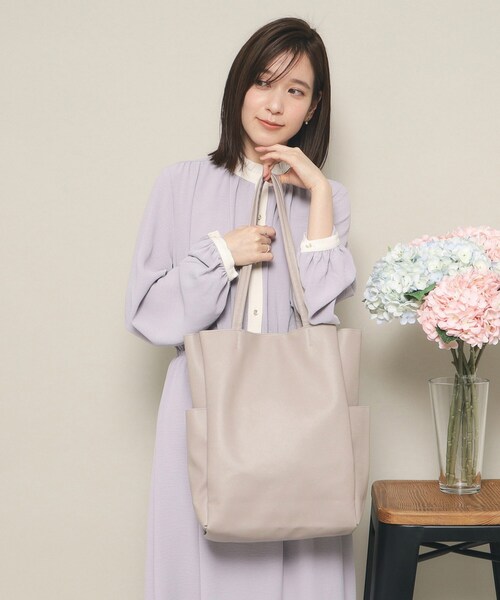 ITS'DEMO（イッツデモ）の「◆【仕分けしやすい6ポケット／オンオフ使える／A4OK】収納上手になれるトート（トートバッグ・レディース・アイボリー/ブラック/ナチュラル/グレー/シルバー/ブルー系その他・00）」の20枚目の写真