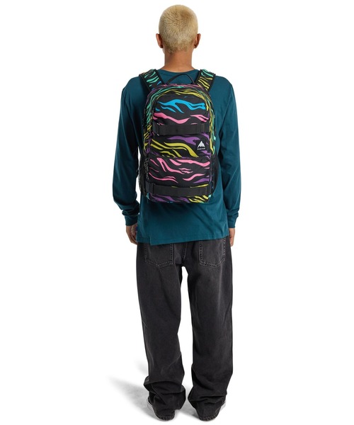BURTON(バートン)の「Treble Yell 21L バックパック(バックパック/リュック・レディース・マルチ/ライトグレー/レインボー・FREE)」の4枚目の写真