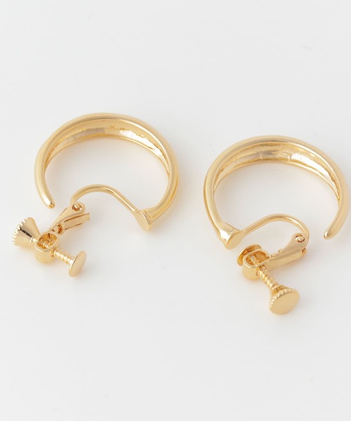 URBAN RESEARCH ROSSO WOMEN（アーバンリサーチ　ロッソ）の「ミニフープイヤリング（イヤリング・レディース・ゴールド・FREE）」の3枚目の写真