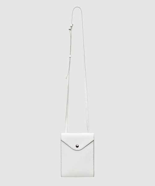 LEMAIRE（ルメール）の「ENVELOPPE WITH STRAP（ショルダーバッグ・メンズ・カーキ/ブラック/ホワイト・OS）」の2枚目の写真