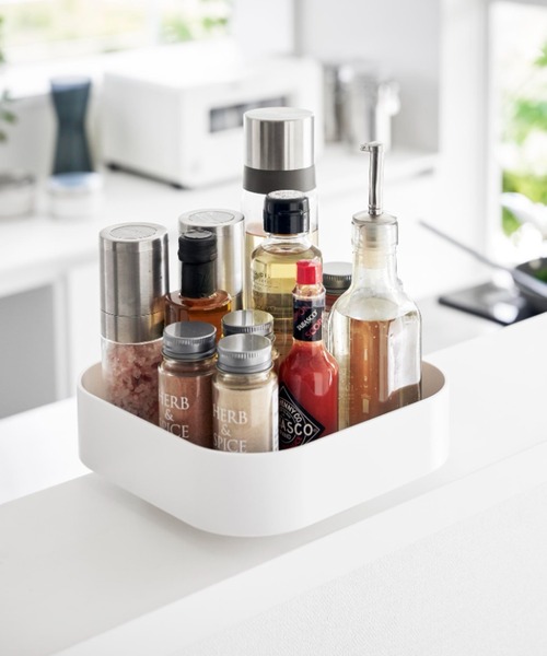 BIRTHDAY BAR（バースデイバー）の「tower 回転式収納ラック スクエア（キッチン収納・レディース・ホワイト・フリー）」の2枚目の写真