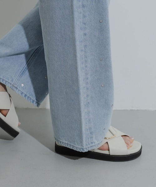 SENSE OF PLACE by URBAN RESEARCH（センスオブプレイスバイアーバンリサーチ）の「ビッグバックルサンダル（サンダル・レディース・アイボリー/ブラック/ブラウン・MEDIUM/LARGE/SMALL）」の16枚目の写真
