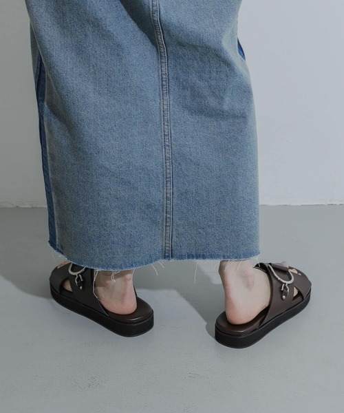 SENSE OF PLACE by URBAN RESEARCH（センスオブプレイスバイアーバンリサーチ）の「ビッグバックルサンダル（サンダル・レディース・アイボリー/ブラック/ブラウン・MEDIUM/LARGE/SMALL）」の17枚目の写真