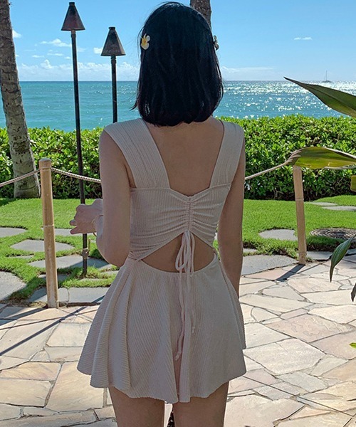 c.u.l（シーユーエル）の「フリルスカート ワンピース 水着 culb83（水着・レディース・ブラック/アイボリー・M/L/XL）」の7枚目の写真