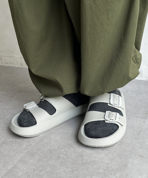 CPCM（シーピーシーエム）の「EVA2ベルトサンダル（サンダル・レディース・グレー/ブラック/オレンジ/ベージュ・LARGE/MEDIUM/SMALL/X-SMALL）」の3枚目の写真