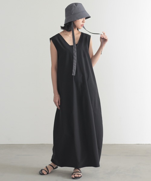 for/c（フォーシー）の「ドライコクーンジャンパースカート【サスティナブル】（ジャンパースカート・レディース・チャコールグレー/ブラック・M/L/PM/TM）」の4枚目の写真