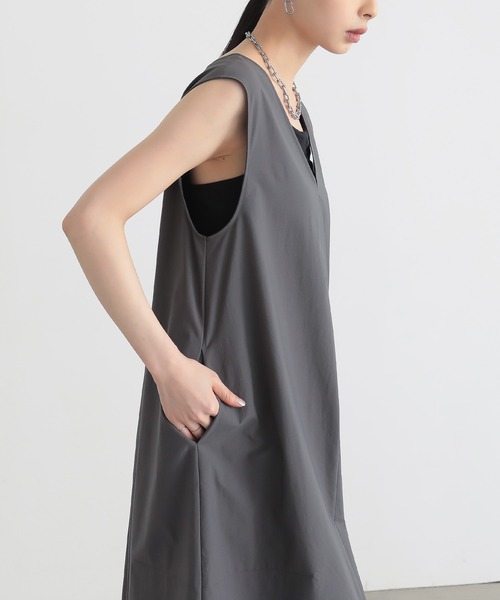 for/c（フォーシー）の「ドライコクーンジャンパースカート【サスティナブル】（ジャンパースカート・レディース・チャコールグレー/ブラック・M/L/PM/TM）」の12枚目の写真