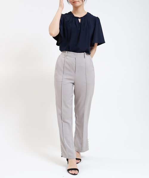TRUDEA(トルディア)の「ツイストネック半袖ブラウス(シャツ/ブラウス・レディース・ホワイト×ブラック/ブルー/ホワイト/ネイビー・MEDIUM/LARGE)」の21枚目の写真