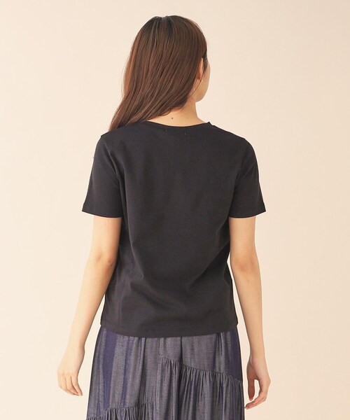 tシャツ デコルテ開きパールデザインTOPS レディース デコルテ開きパールデザインTOPS（Tシャツ/カットソー）｜ROJITA