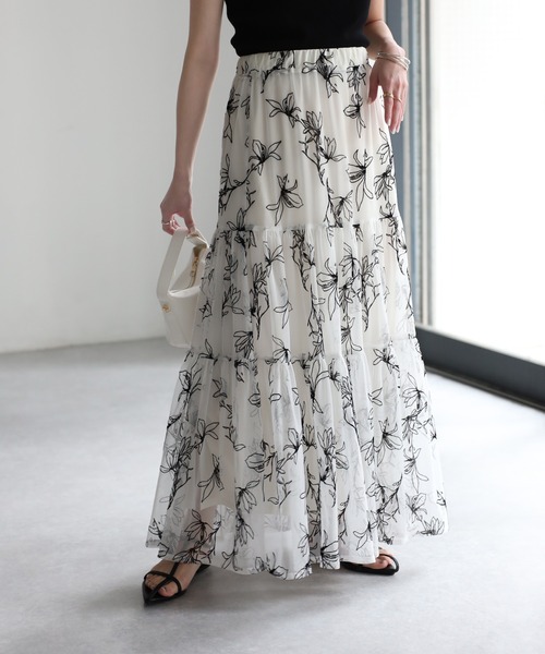 Riberry（リベリー）の「2WAYオーガンジー花柄ティアードスカート（スカート・レディース・ブラック/オフホワイト/グレイッシュベージュ/グレー・FREE）」の8枚目の写真