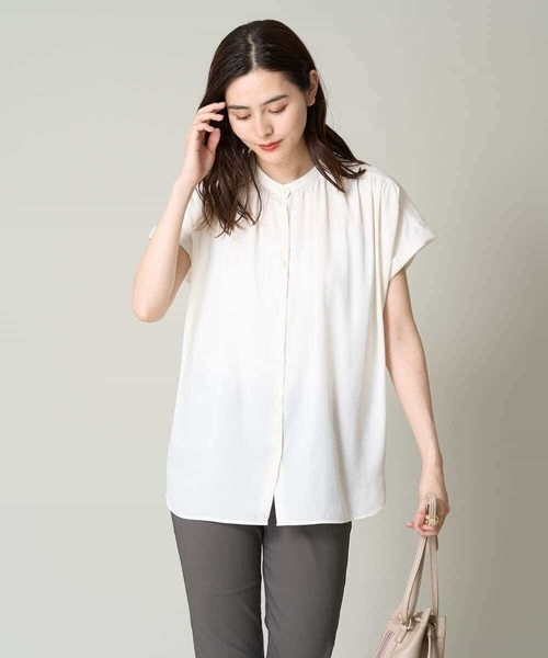 a.v.v（アーヴェヴェ）の「サテンギャザーブラウス（シャツ/ブラウス・レディース・ミント/ベージュ/チャコールグレー/ダークインディゴブルー・40/38/36/34/42）」の16枚目の写真