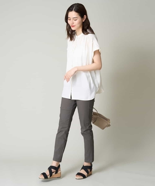 a.v.v（アーヴェヴェ）の「サテンギャザーブラウス（シャツ/ブラウス・レディース・ミント/ベージュ/チャコールグレー/ダークインディゴブルー・40/38/36/34/42）」の19枚目の写真