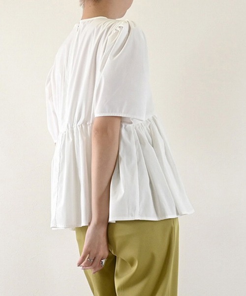 STYLEBLOCK（スタイルブロック）の「TCPUブロードペプラムギャザーブラウス（シャツ/ブラウス・レディース・ホワイト/ブラック/ブルー・M）」の6枚目の写真