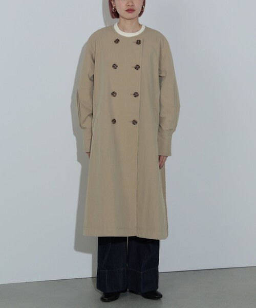 BEAMS HEART（ビームスハート）の「後ろ切替 ノーカラー ロングコート（トレンチコート・レディース・ブラック/ベージュ/オリーブ・MEDIUM/SMALL）」の11枚目の写真