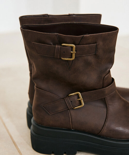 OLIVE des OLIVE(オリーブデオリーブ)の「ショートエンジニアブーツ(ブーツ・レディース・ブラック/ブラック系その他・SMALL/MEDIUM/LARGE)」の11枚目の写真