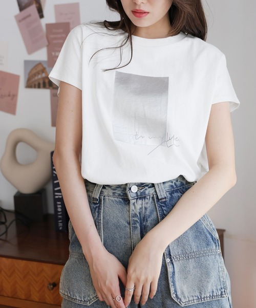 Doula Doula（ドゥーラドゥーラ）の「シルバー箔プリントフレンチスリーブTシャツ（Tシャツ/カットソー・レディース・ホワイト/チャコール・FREE）」の2枚目の写真